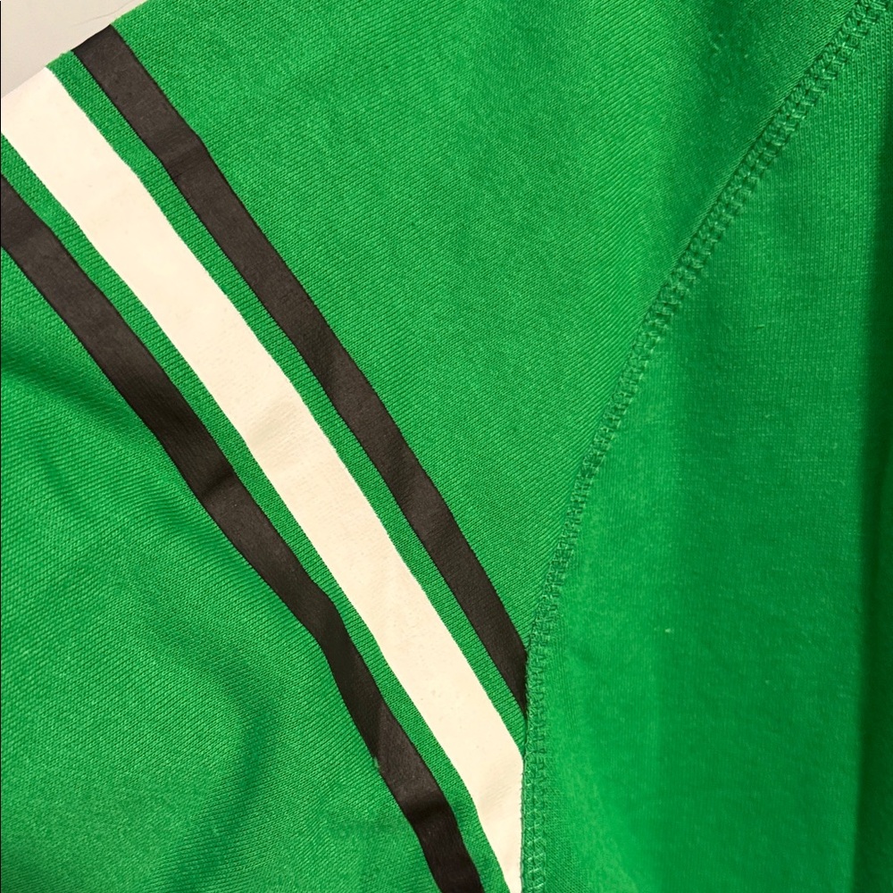 Fanatics Green Celtics Women's Sweatshirt - Picture 9 of 9